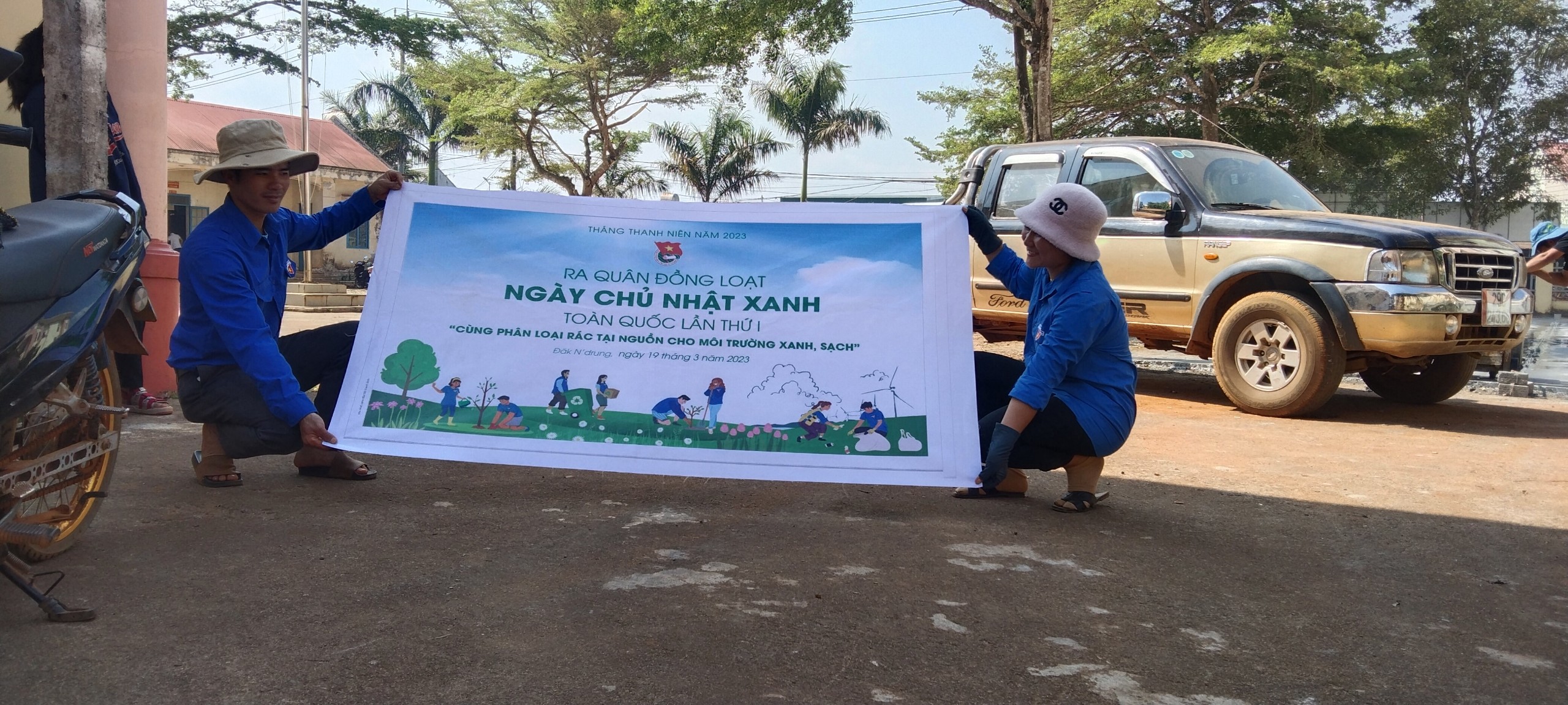 Đoàn thanh niên Trường Tiểu học Nguyễn Đình Chiểu hào hứng với ” Ngày chủ nhật xanh”